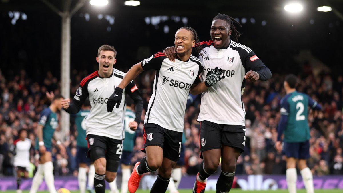 Fulham stun Chelsea with last-gasp Muniz winner