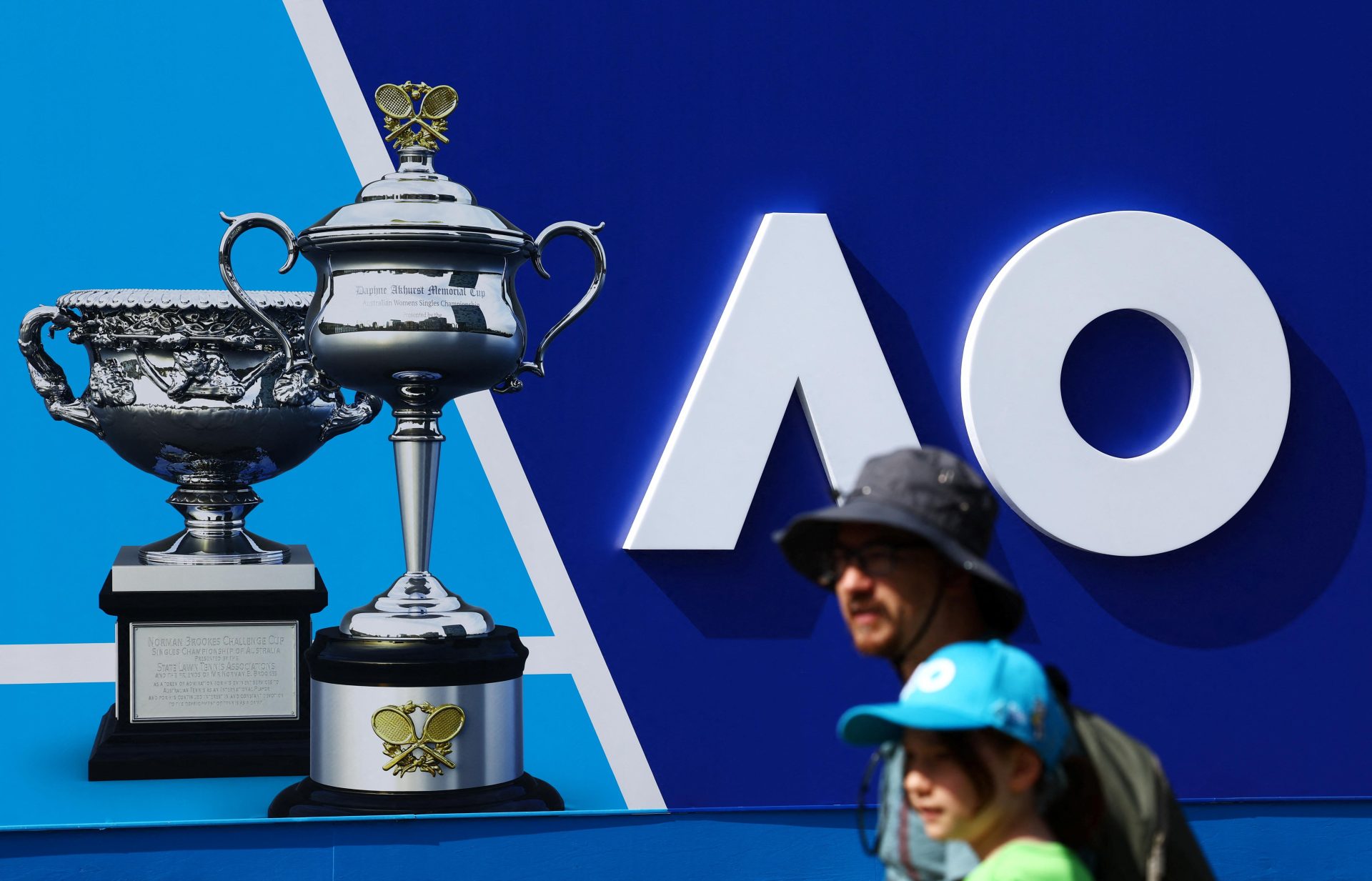 Australian Open Day 1 live updates, schedules, highlights