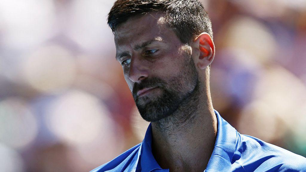 Djokovic jabs ‘experts,’ posts MRI of leg injury