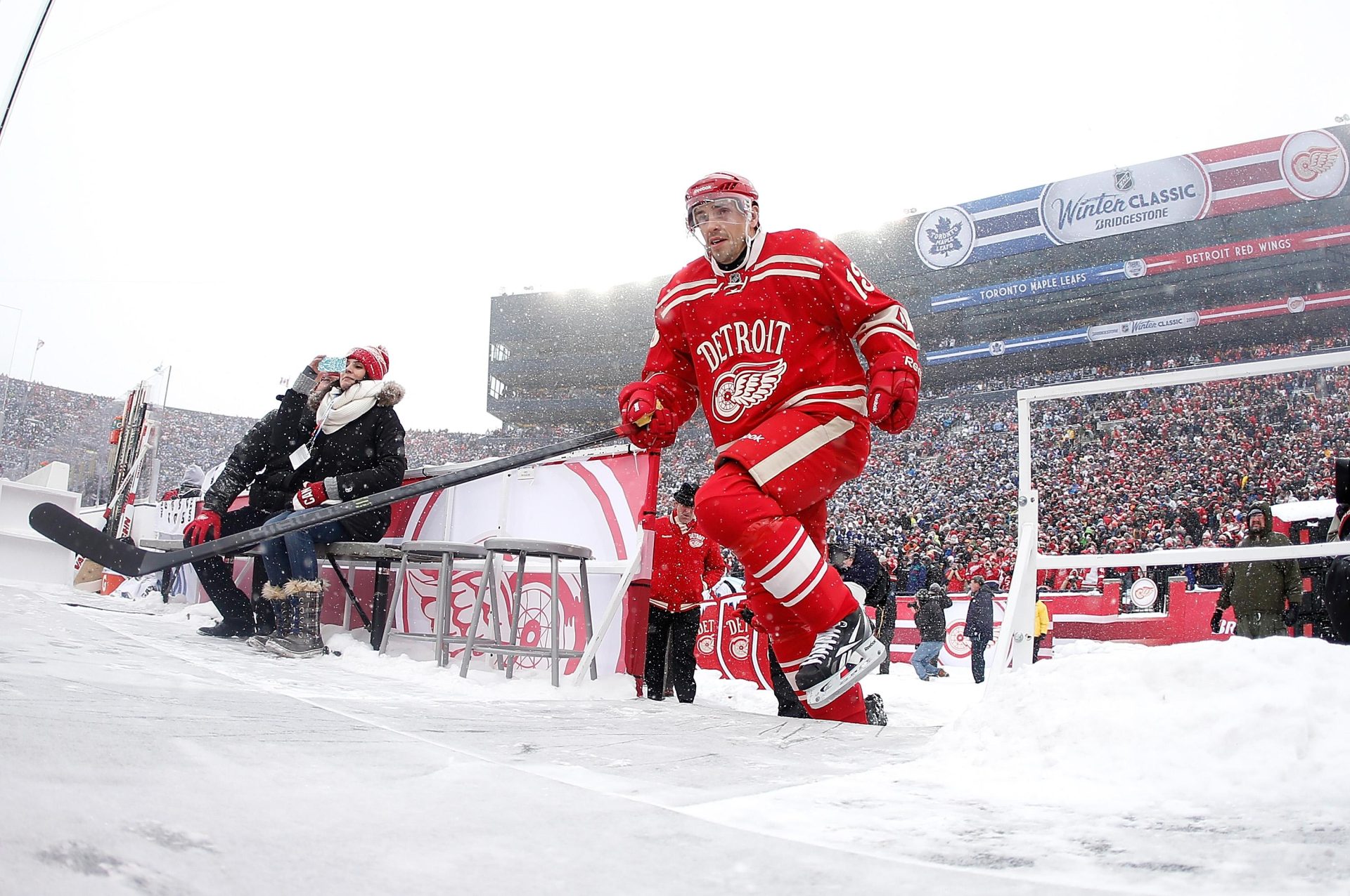 From a prison to The Shoe: Red Wings no strangers to outdoor games