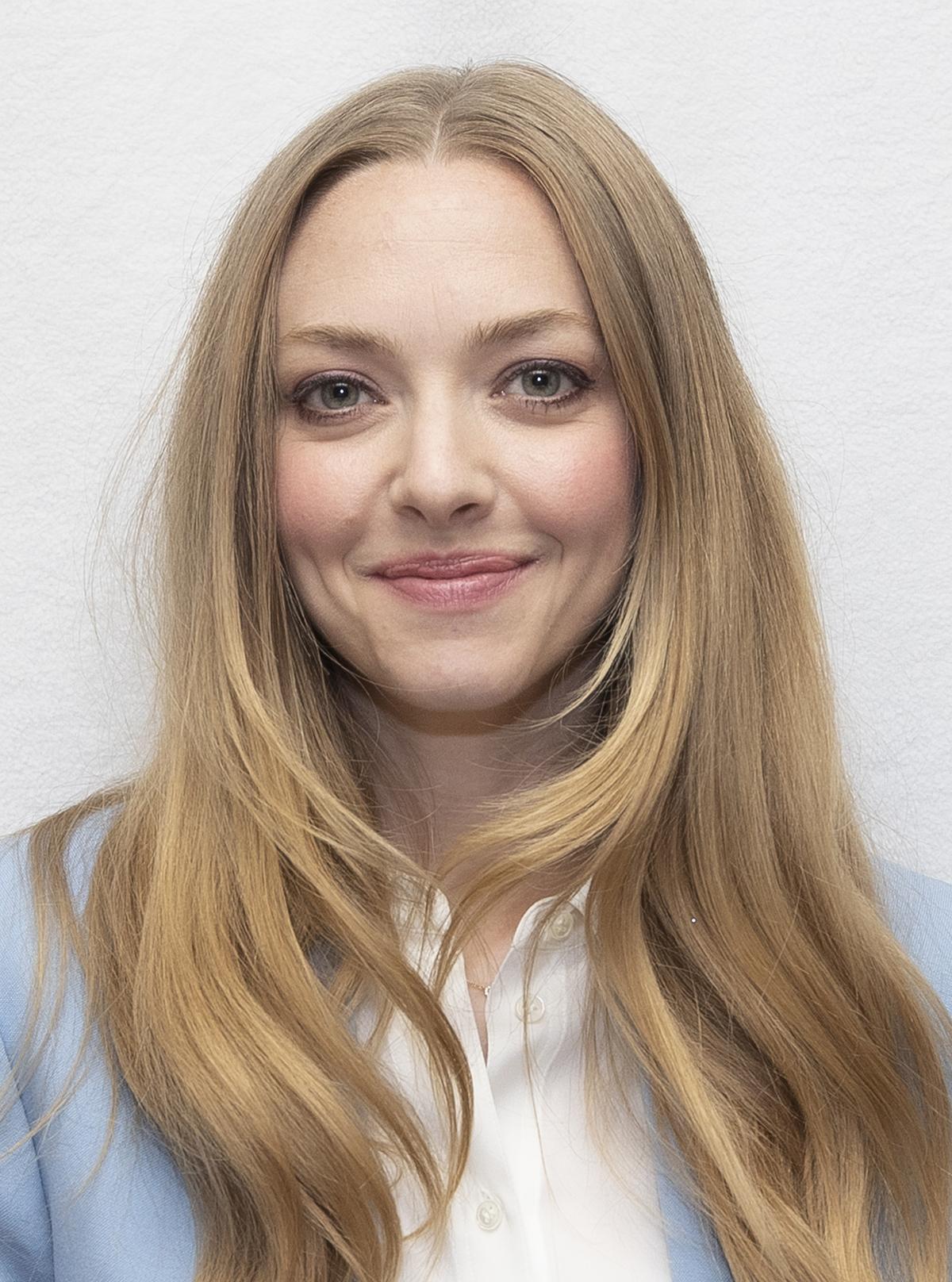 Amanda Seyfried Talks Philly Pride and Previews The Housemaid on the Awards Tour Podcast