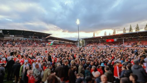 Wrexham boss: ‘Legends’ Mullin, Palmer to stay