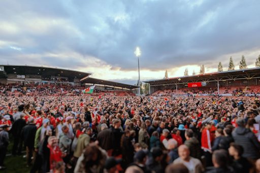 Wrexham boss: ‘Legends’ Mullin, Palmer to stay