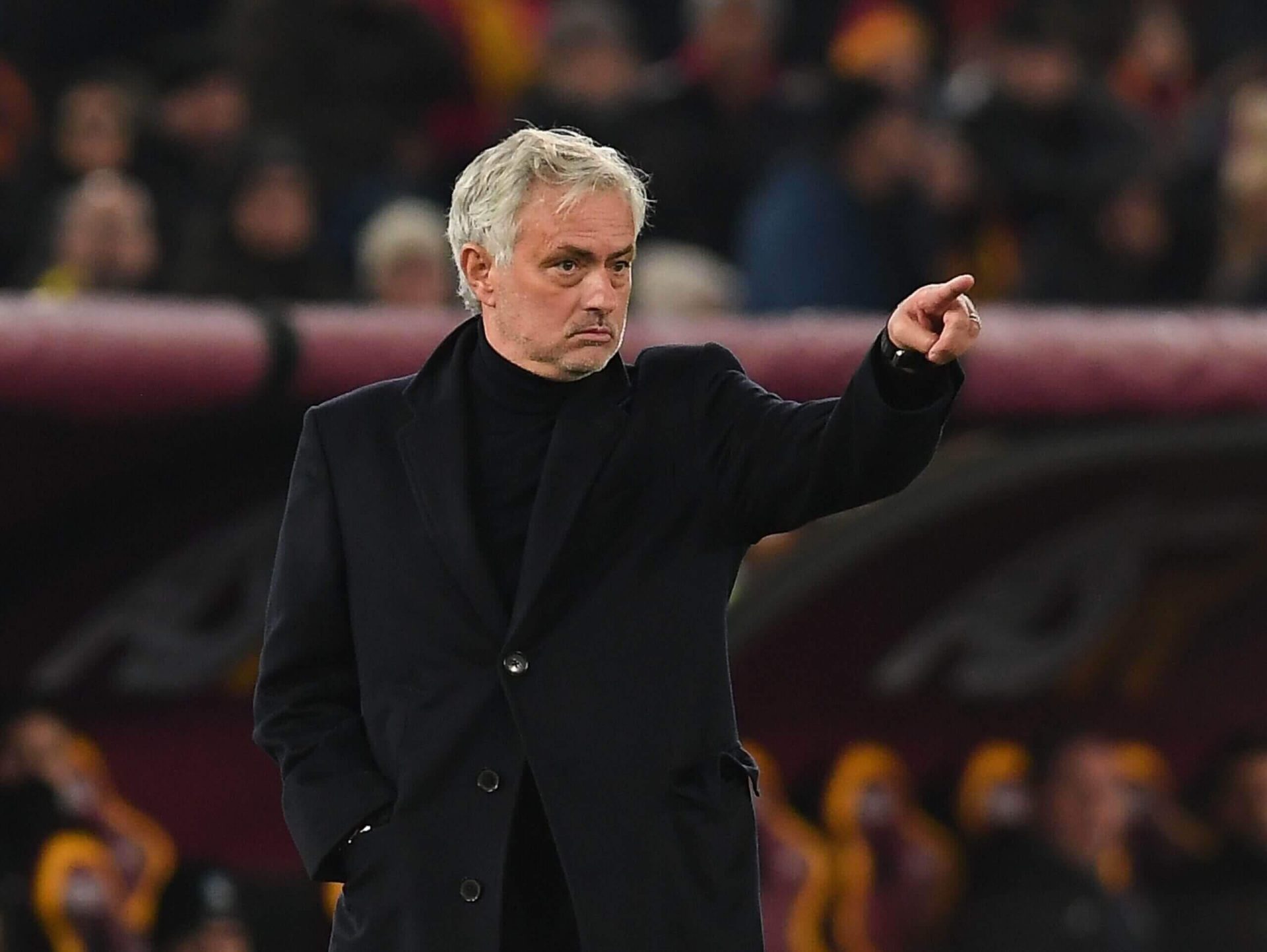 Mourinho sarcastically explains team selection